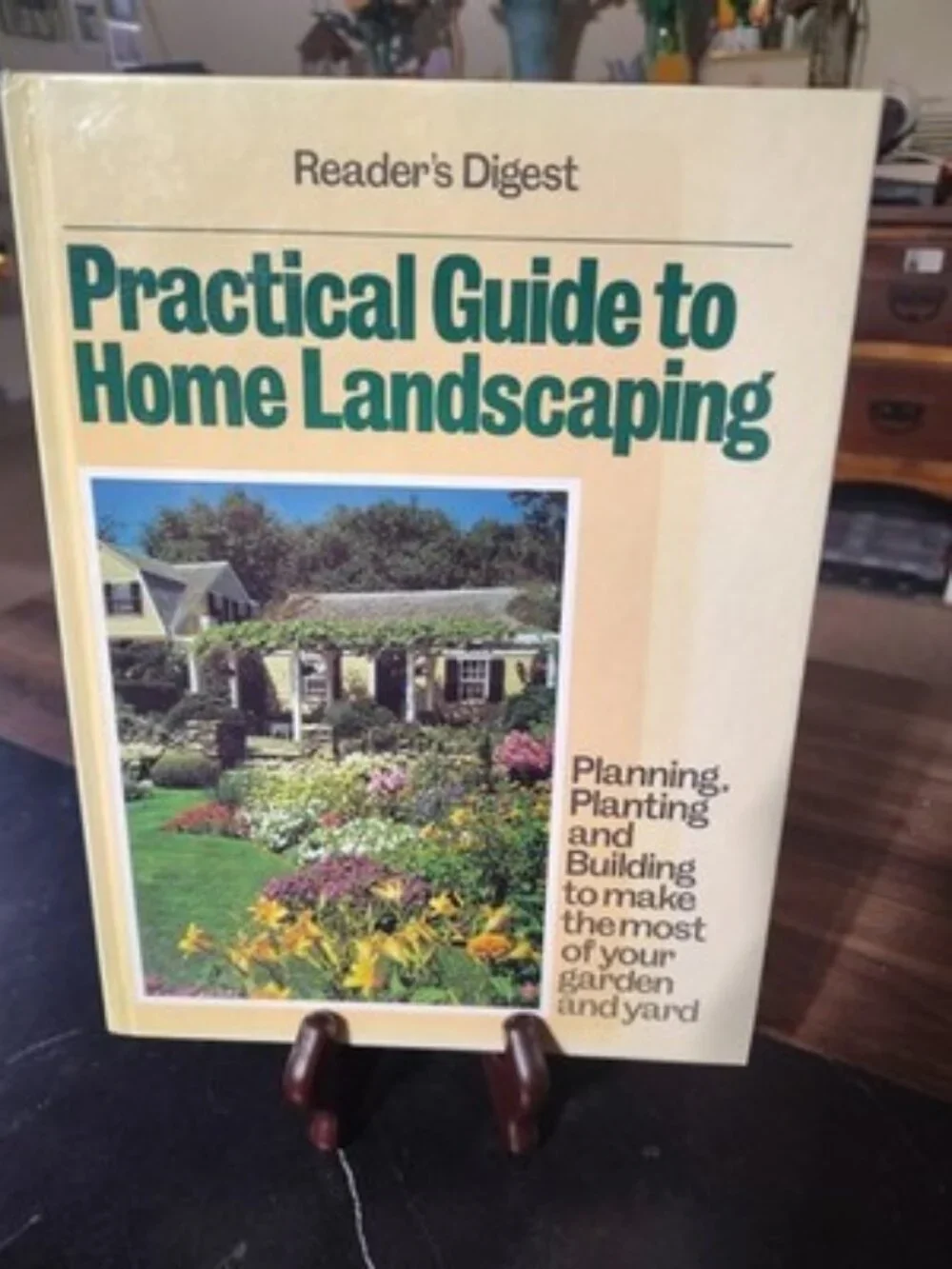 Readers Digest Practical Guide to Home Landscaping PB